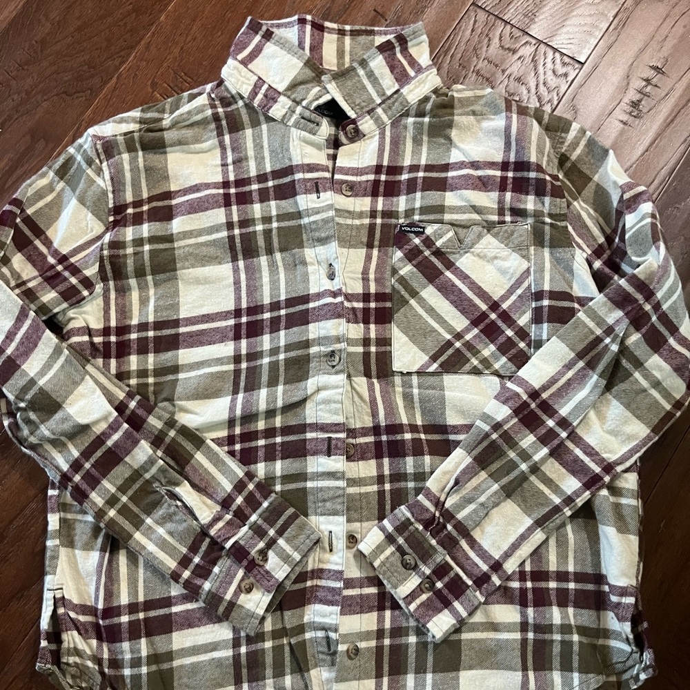 Volcom flannel